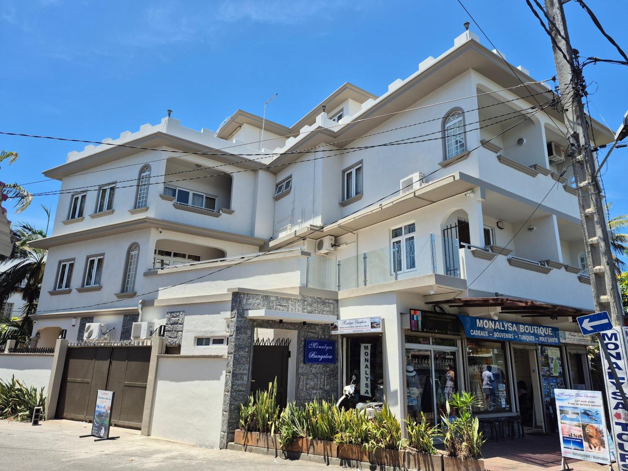 Monalysa Holidays Grand Baie Exterior foto